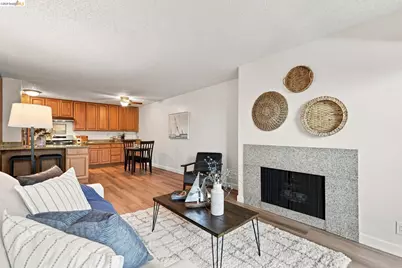 955 Shorepoint Court #208, Alameda, CA 94501 - Photo 3