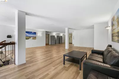 955 Shorepoint Court #208, Alameda, CA 94501 - Photo 25