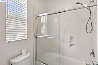 565 Presidio Pl, Tracy, CA 95377 - Photo 45