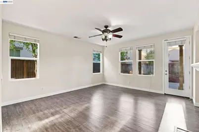 565 Presidio Pl, Tracy, CA 95377 - Photo 9