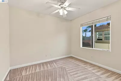 565 Presidio Pl, Tracy, CA 95377 - Photo 33
