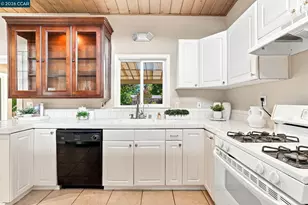 1741 Whitman Rd, Concord, CA 94518 - Photo 15