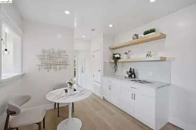 4207 Carrington St, Oakland, CA 94601 - Photo 25