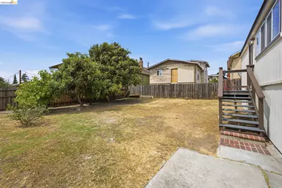 4207 Carrington St, Oakland, CA 94601 - Photo 37