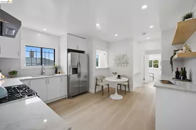 4207 Carrington St, Oakland, CA 94601 - Photo 21