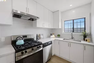 4207 Carrington St, Oakland, CA 94601 - Photo 23