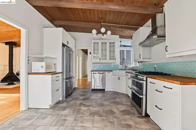 4528 Mattis Ct, Oakland, CA 94619 - Photo 7