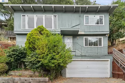 6151 Valley View Rd, Oakland, CA 94611 - Photo 1