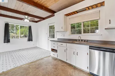 6151 Valley View Rd, Oakland, CA 94611 - Photo 19