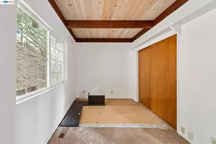 6151 Valley View Rd, Oakland, CA 94611 - Photo 23