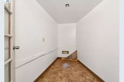 6151 Valley View Rd, Oakland, CA 94611 - Photo 33