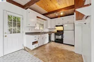 6151 Valley View Rd, Oakland, CA 94611 - Photo 17