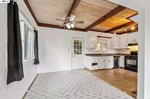 6151 Valley View Rd, Oakland, CA 94611 - Photo 15