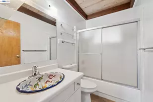 6151 Valley View Rd, Oakland, CA 94611 - Photo 25