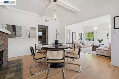 364 Lester Ave, Oakland, CA 94606 - Photo 7
