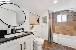 364 Lester Ave, Oakland, CA 94606 - Photo 13