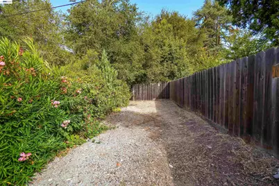9338 Crow Canyon Rd, Castro Valley, CA 94552 - Photo 77