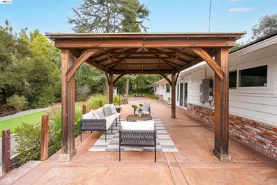 9338 Crow Canyon Rd, Castro Valley, CA 94552 - Photo 61