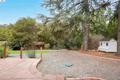 9338 Crow Canyon Rd, Castro Valley, CA 94552 - Photo 59