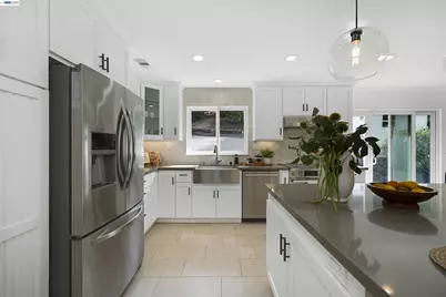 9338 Crow Canyon Rd, Castro Valley, CA 94552 - Photo 21