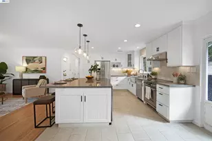 9338 Crow Canyon Rd, Castro Valley, CA 94552 - Photo 17