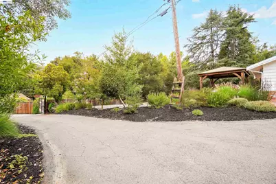 9338 Crow Canyon Rd, Castro Valley, CA 94552 - Photo 5