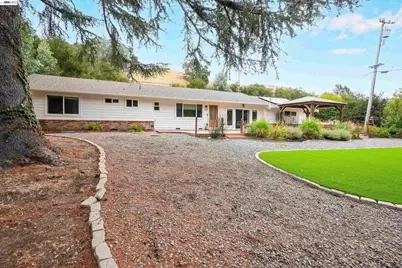9338 Crow Canyon Rd, Castro Valley, CA 94552 - Photo 51