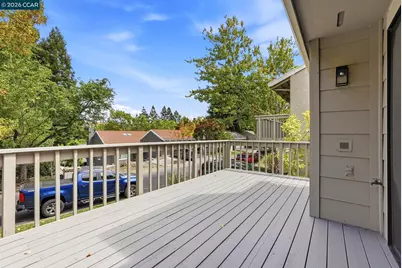 900 Augusta Dr, Moraga, CA 94556 - Photo 5