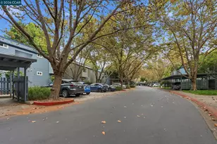 42 Emery Bay Dr, Emeryville, CA 94608 - Photo 37