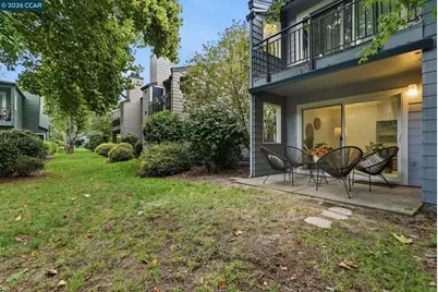 42 Emery Bay Dr, Emeryville, CA 94608 - Photo 33