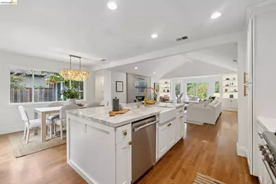 626 Caldwell Rd, Oakland, CA 94611 - Photo 21
