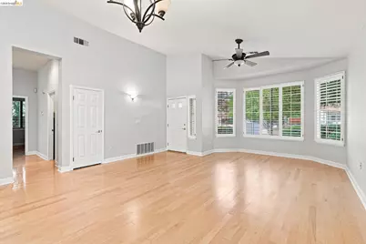4928 Cougar Peak Way, Antioch, CA 94531 - Photo 5