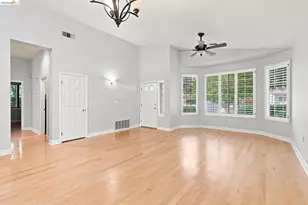 4928 Cougar Peak Way, Antioch, CA 94531 - Photo 5