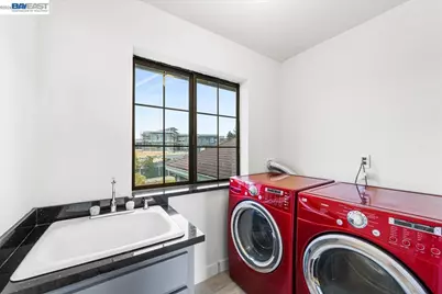 13331 Campus Dr, Oakland, CA 94619 - Photo 67