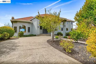 13331 Campus Dr, Oakland, CA 94619 - Photo 91