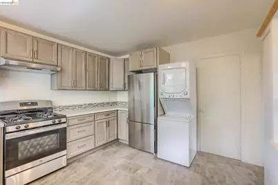 1265 Hopkins St, Berkeley, CA 94702 - Photo 13