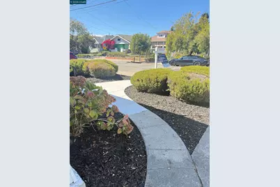 829 Aileen St, Oakland, CA 94608 - Photo 3