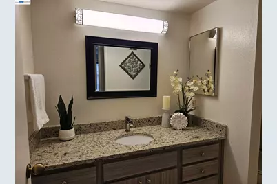 247 Warren Cmn, Fremont, CA 94539 - Photo 11
