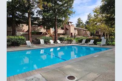 247 Warren Cmn, Fremont, CA 94539 - Photo 15