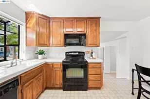 2220 Farley St, Castro Valley, CA 94546 - Photo 7