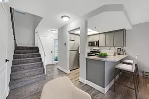 20115 Redwood Rd, Castro Valley, CA 94546 - Photo 11