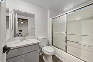 20115 Redwood Rd, Castro Valley, CA 94546 - Photo 19