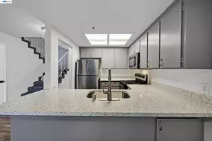 20115 Redwood Rd, Castro Valley, CA 94546 - Photo 13