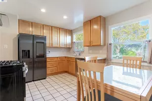 15079 Costela St, San Leandro, CA 94579 - Photo 9
