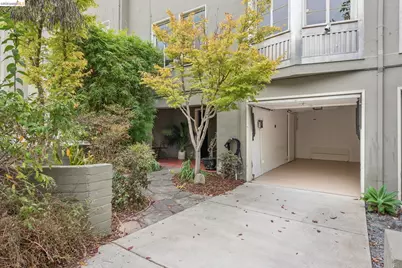 208 Lee St, Oakland, CA 94610 - Photo 35