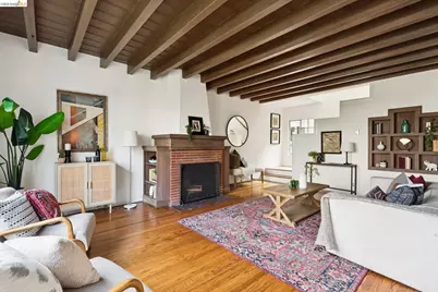 208 Lee St, Oakland, CA 94610 - Photo 1