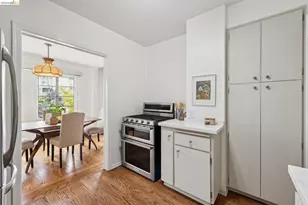 208 Lee St, Oakland, CA 94610 - Photo 15