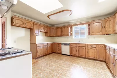16182 Via Media, San Lorenzo, CA 94580 - Photo 11