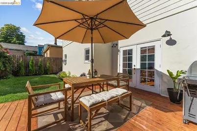 5327 Brann St, Oakland, CA 94619 - Photo 27