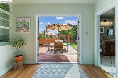 5327 Brann St, Oakland, CA 94619 - Photo 13